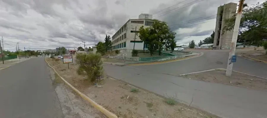 La esquina de San Martín y Alem en Caleta Olivia, donde ocurrió el encuentro.