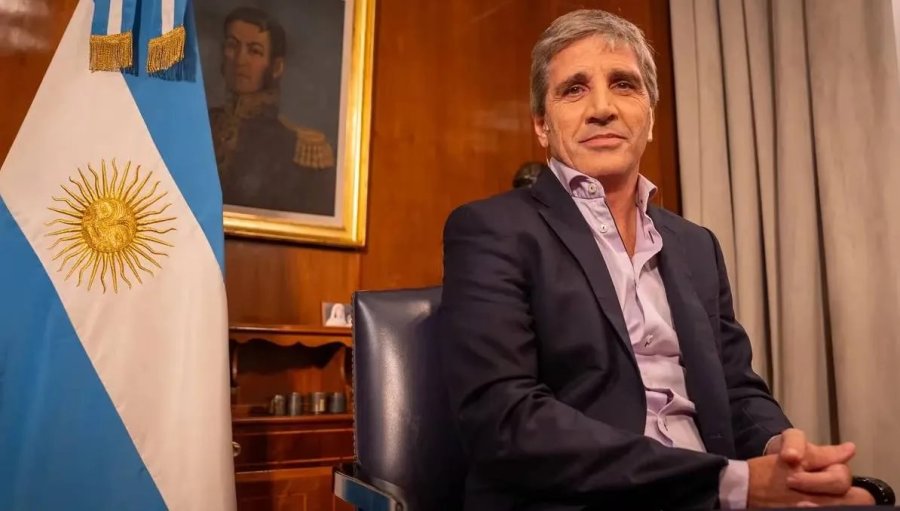 LUIS TOTO CAPUTO. El ministro de Economía puso en marcha una nueva etapa del plan de estabilización de la macro.