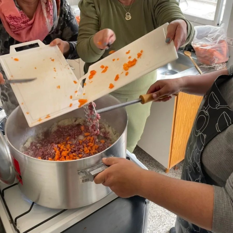Imagen capturada durante la preparaci&oacute;n de los alimentos.
