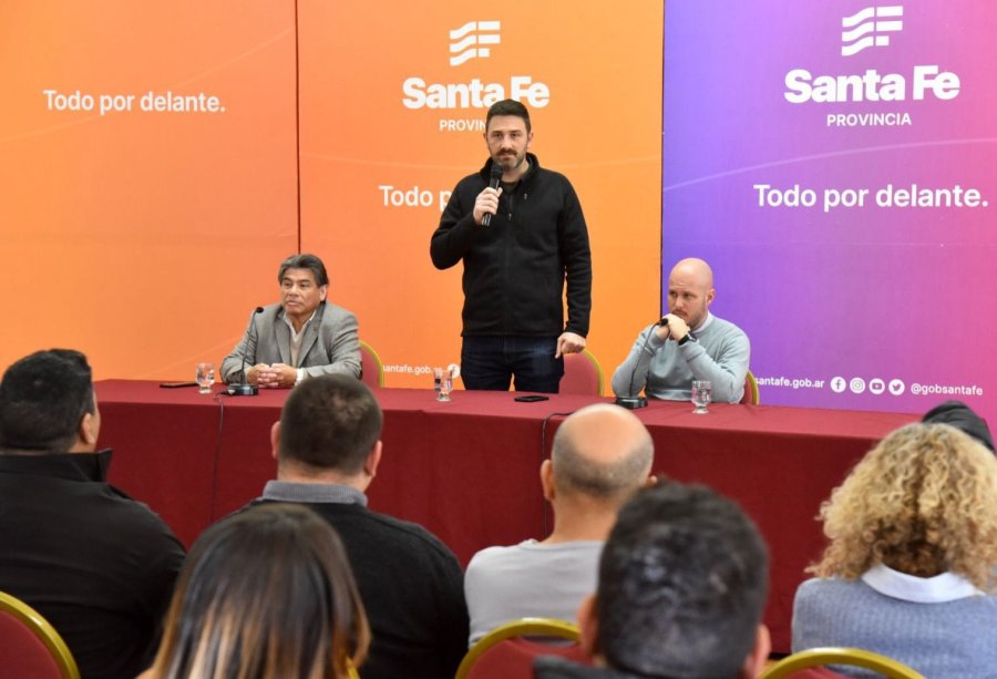 Encuentros en diferentes partes de la provincia.