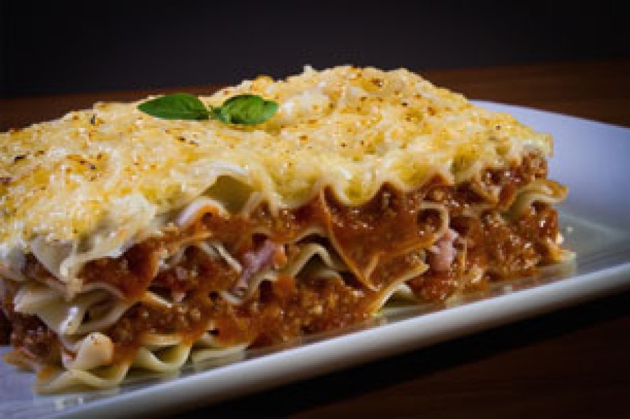 Se pueden utilizar otros tipos de pasta (penne, macarrones), as&iacute; como tiras de calabac&iacute;n o de berenjena.