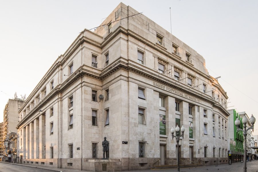 La Sucursal Rosario de Banco de Santa Fe.