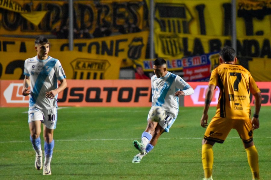 TIENE DOS FRENTES./ El Gasolero sigue en la Copa Argentina.