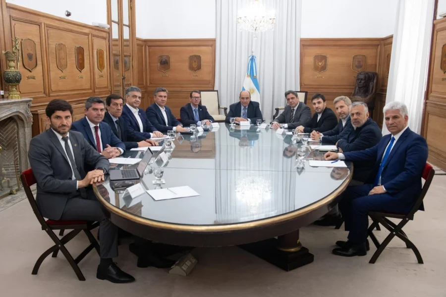 Guillermo Francos recibi&oacute; a gobernadores de Juntos por el Cambio, entre ellos el santafesino Maximiliano Pullaro.