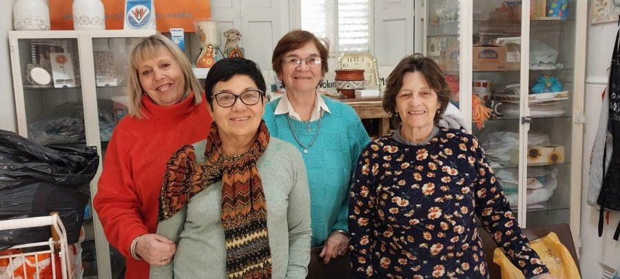 VOLUNTARIAS SOLIDARIAS. Haydeé de Ricca, Susana Alarcón, Marta de Andreo y Silvia Gramaglia en la sede del Voluntariado.