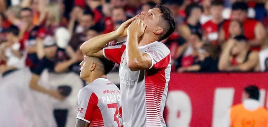 DOBLETE./ Guido Carrillo, uno de los delanteros del "Pincha".