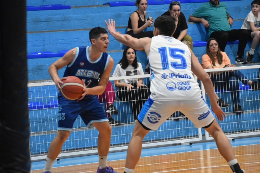 NO PUDO EN EL CASARIN./ Atlético cayó ante Santa Paula.