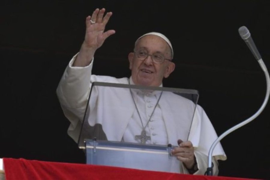 Papa Francisco desde el Palacio Apost&oacute;lico este mediod&iacute;a, para el rezo del &Aacute;ngelus dominical en la Plaza de San Pedro.