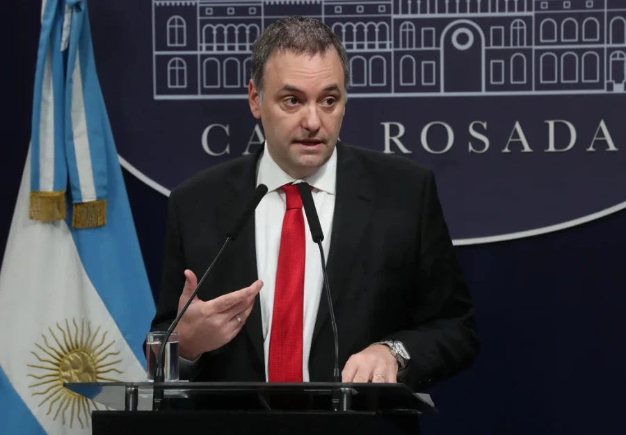 El Gobierno descart&oacute; sanciones para Mondino tras su confusa postura sobre las elecciones en Venezuela.