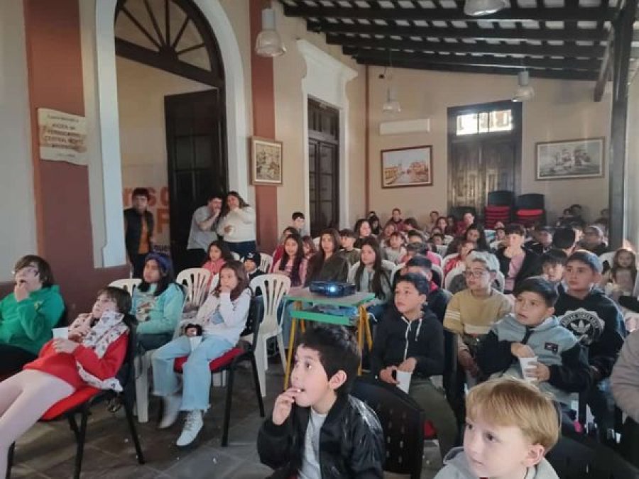 A sala llena, as&iacute; se disfrut&oacute; la jornada cinematogr&aacute;fica.