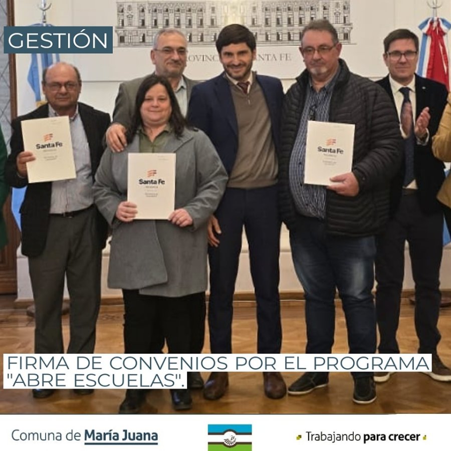 Hugo Michelini, Sandra Gaido, Alcides Calvo, Maximiliano Pullaro y Pedro Fraire, durante el acto.