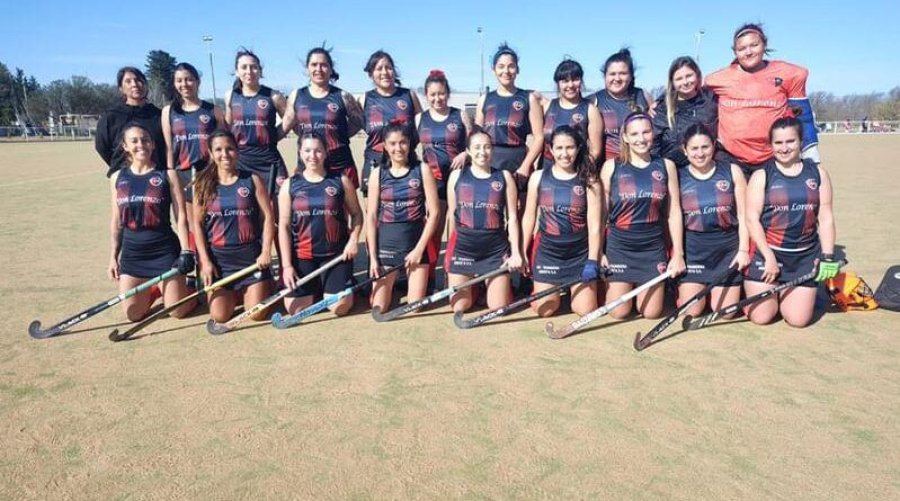 BUEN INICIO./ El equipo de Roca que ganó el primer encuentro.