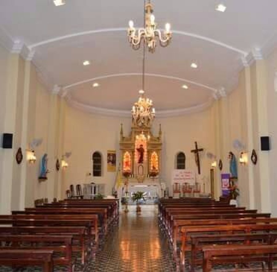 PARROQUIA SAN ROQUE. Vista interior del templo.