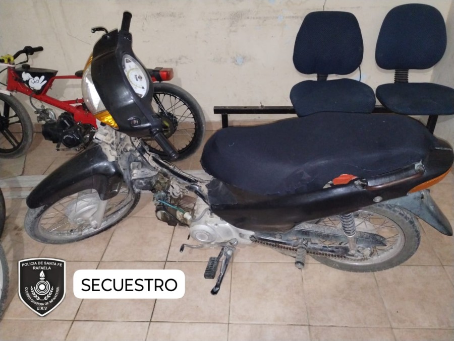 El robo se había suscitado este mismo jueves. La moto fue hallada por la GUR y Policía.