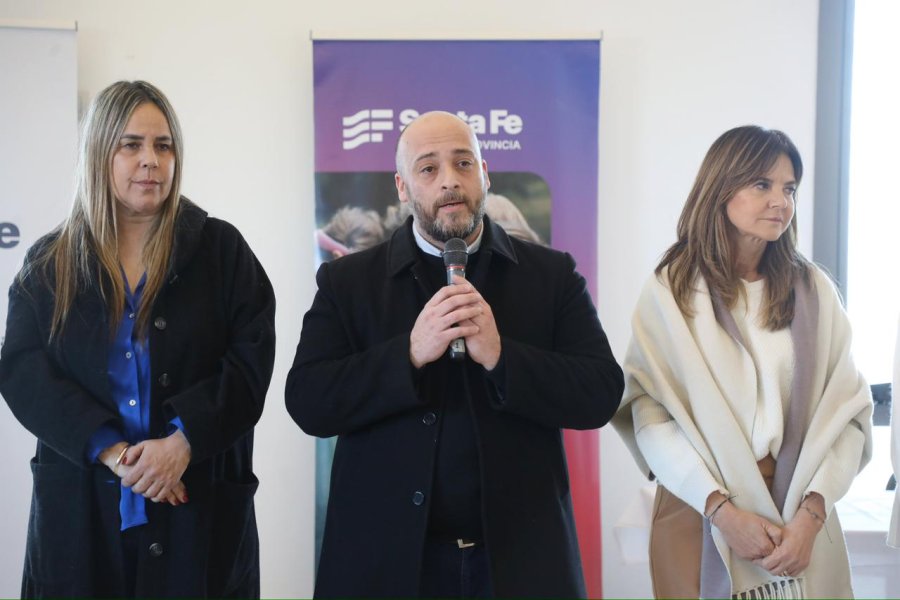ACUERDOS. El secretario de Desarrollo Territorial, Sergio Basile, estuvo presente en el evento que se desarroll&oacute; en Santa Fe.