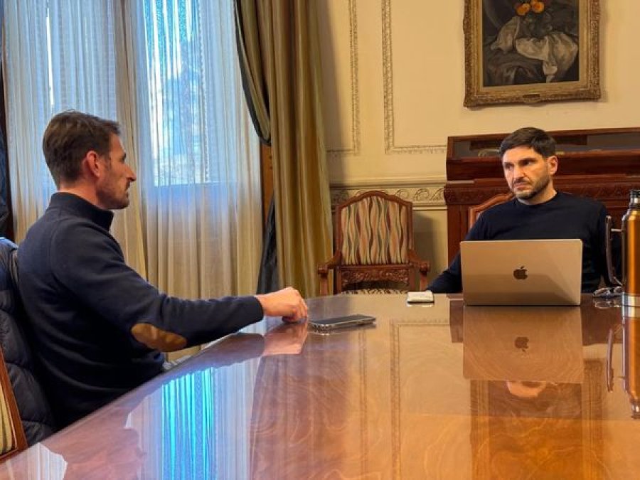 Gonzalo Aira y Maximiliano Pullaro durante el reciente encuentro.