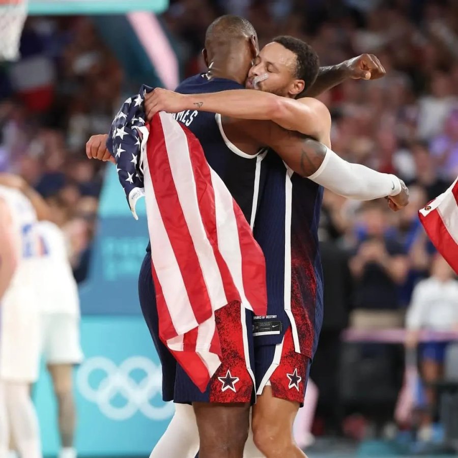 QUINTO ORO CONSECUTIVO. Estados Unidos sufrió un poco, pero igual festejó en París.