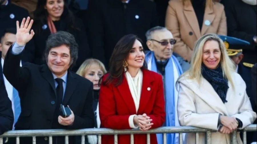 Karina Milei vs. Victoria Villarruel.