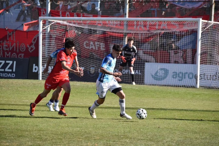 EN EL MONUMENTAL./ El equipo de Sabia se impuso al de Togni.
