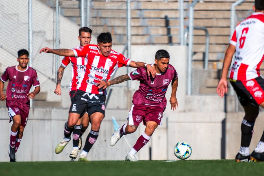 PARIDAD./ El resultado no le sirvió a ninguno.