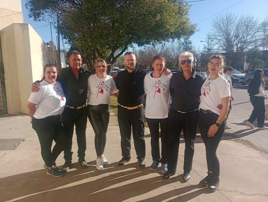 El grupo que se present&oacute; en Rafaela.