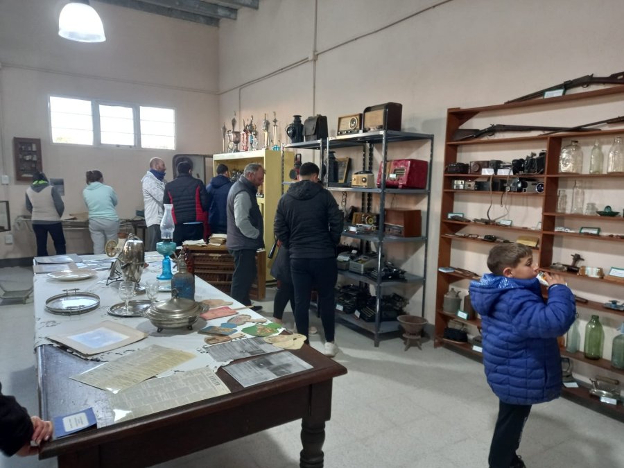 La reapertura convoc&oacute; a mucho p&uacute;blico interesado.