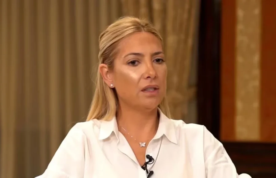 a ex primera dama empieza su declaraci&oacute;n.