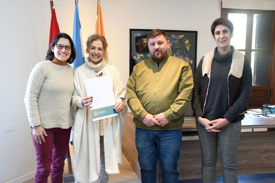 Eugenia Gamero, Laura P=oletti, Pablo Pinotti y Andrea Ochat.
