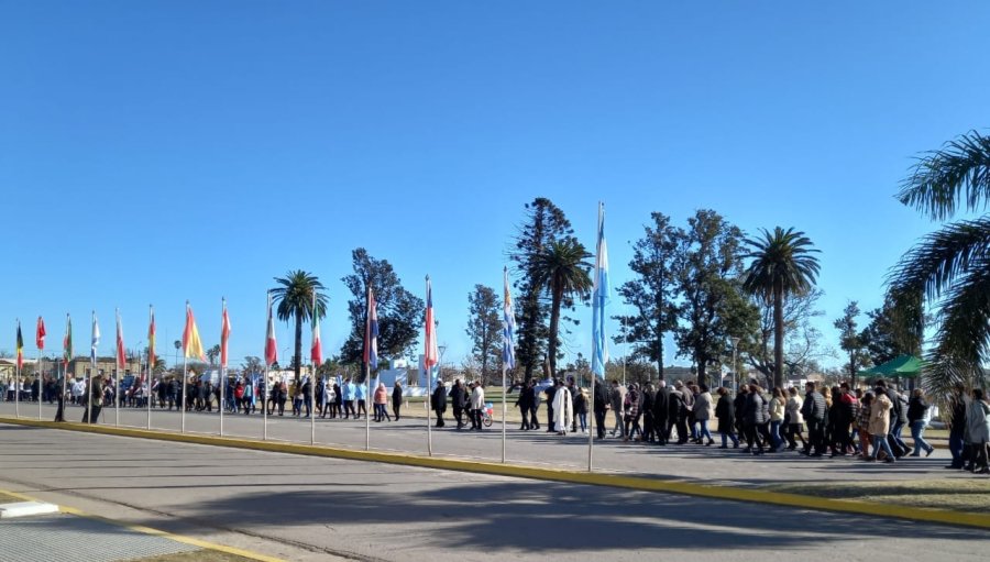 la procesi&oacute;n se llev&oacute; a cabo por las calles santaclarinas.