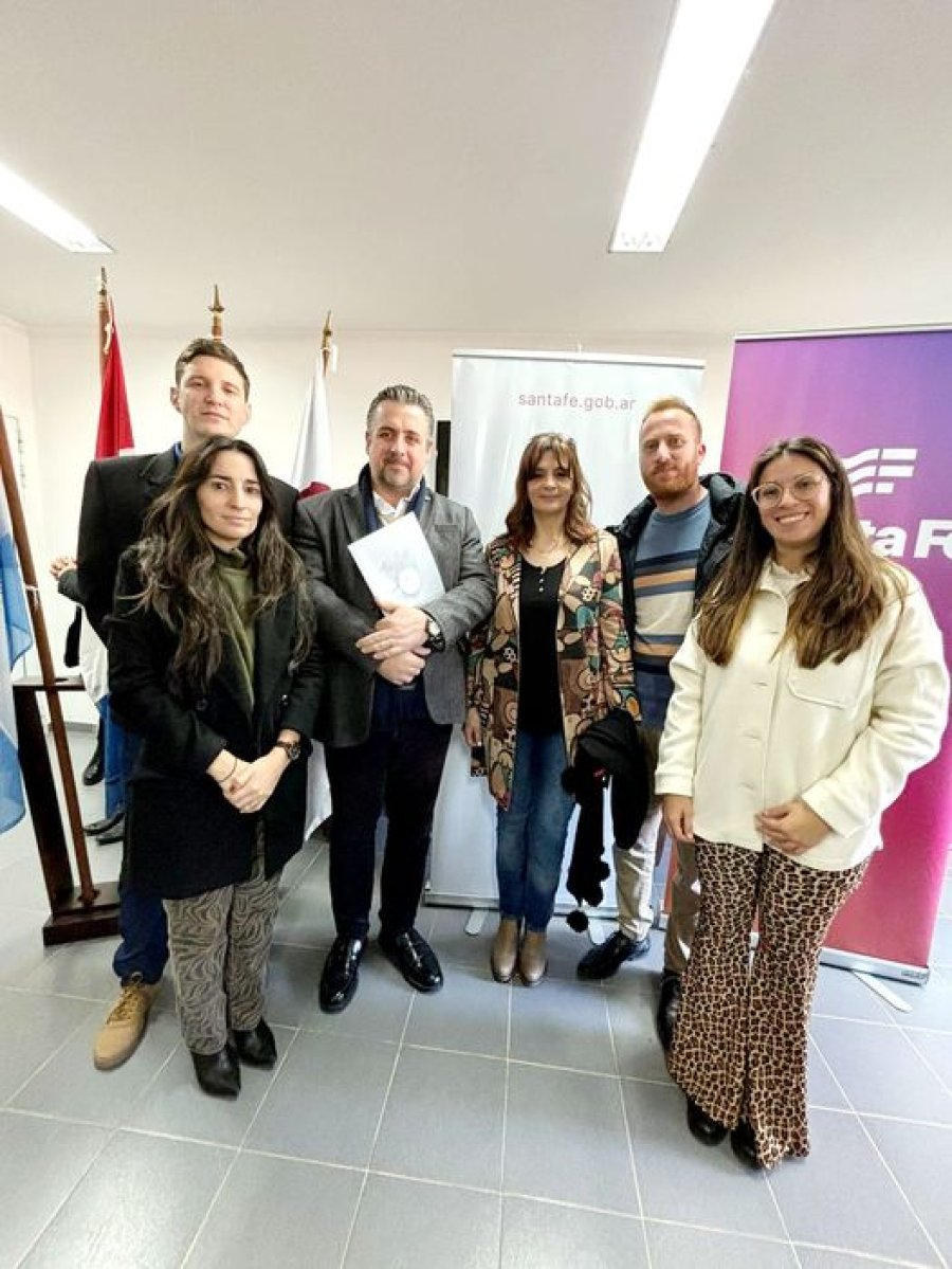 Los Ediles junto al Ministro.