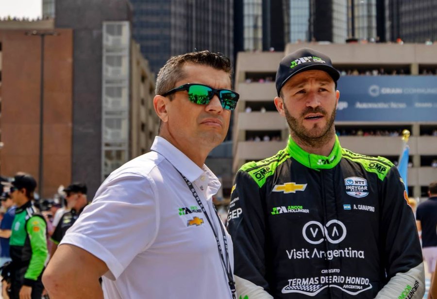 Ricardo Juncos y Agust&iacute;n Canapino en una competencia de la IndyCar Series.