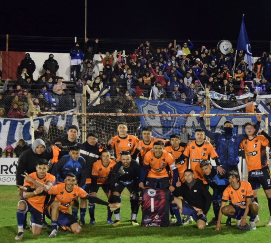 EL NEGRO DEPENDE DE SÍ MISMO PARA QUEDARSE CON LA ZONA B