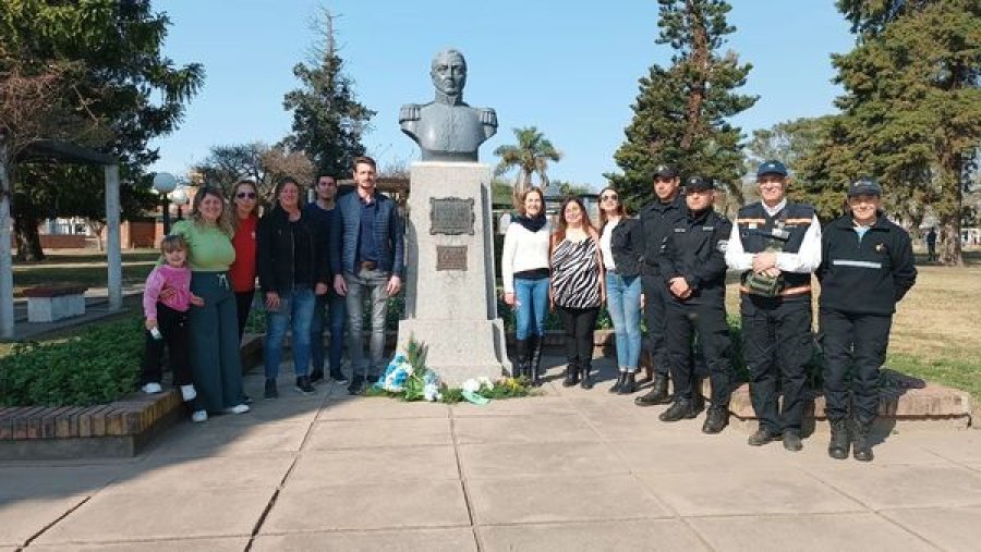 Quienes participaron de la emotiva ceremonia.