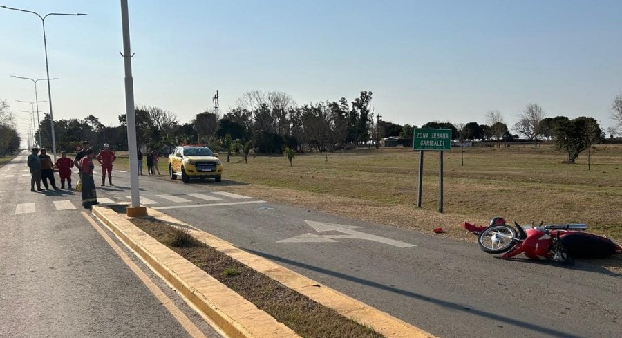 En Garibaldi colisionaron una motocicleta y un caballo. Las motociclistas fueron derivadas al Hospital "Jaime Ferré".