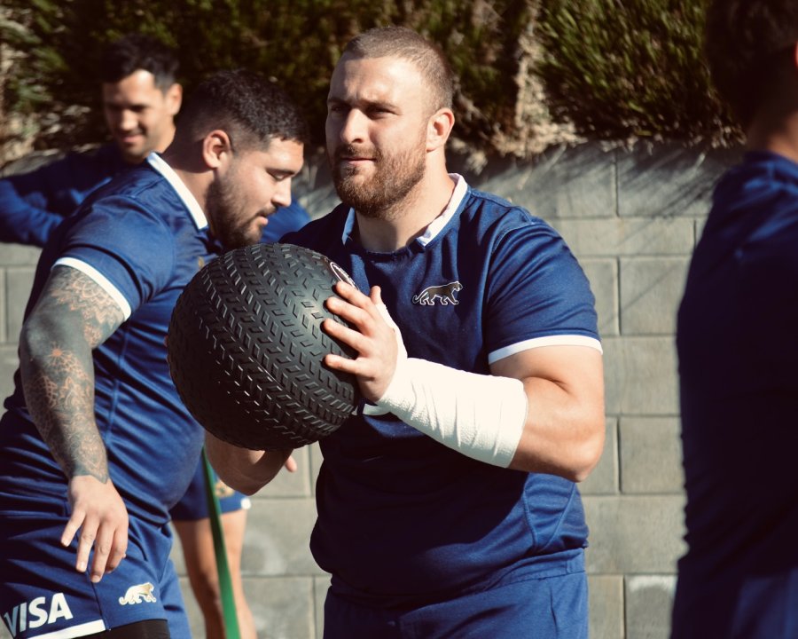 MAYCO VIVAS SIGUE ENTRE LAS PRINCIPALES OPCIONES PARA LA PRIMERA LÍNEA DE LOS PUMAS