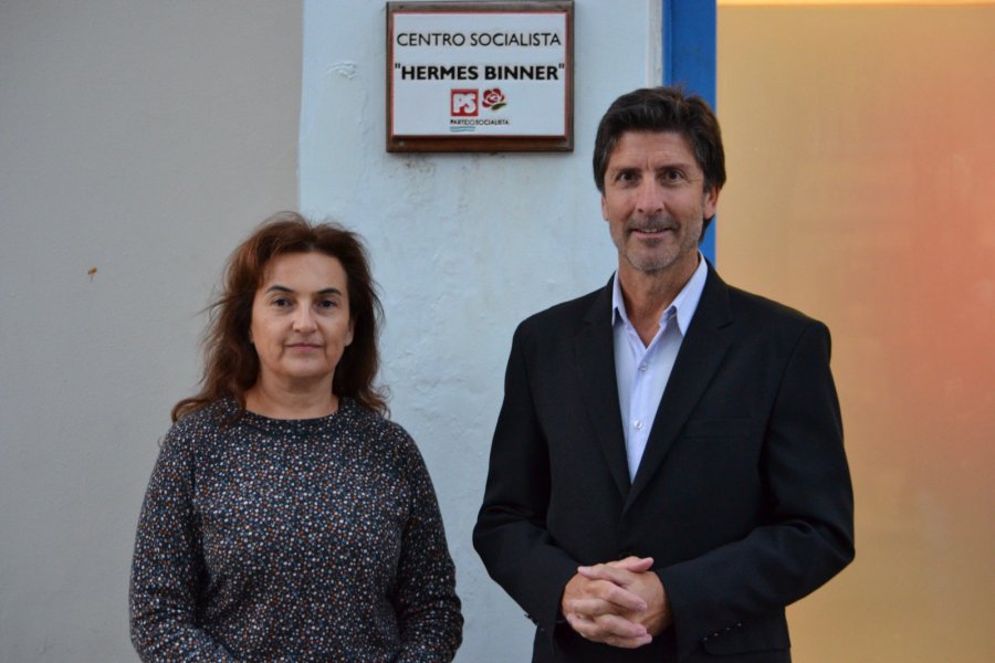 Los médicos Marcela Kloster y Santiago Gaspoz están a cargo de la conducción del Centro Socialista de Rafaela.