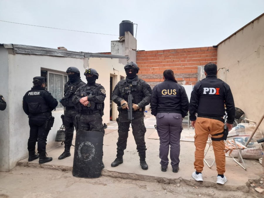 Se realizaron tres allanamientos por el robo en una vivienda.