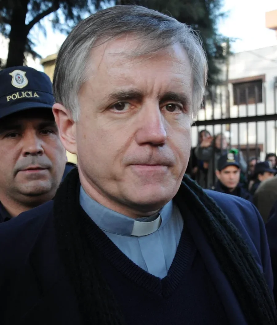 NO SE VA A SU CASA. El sacerdote Julio César Grassi.