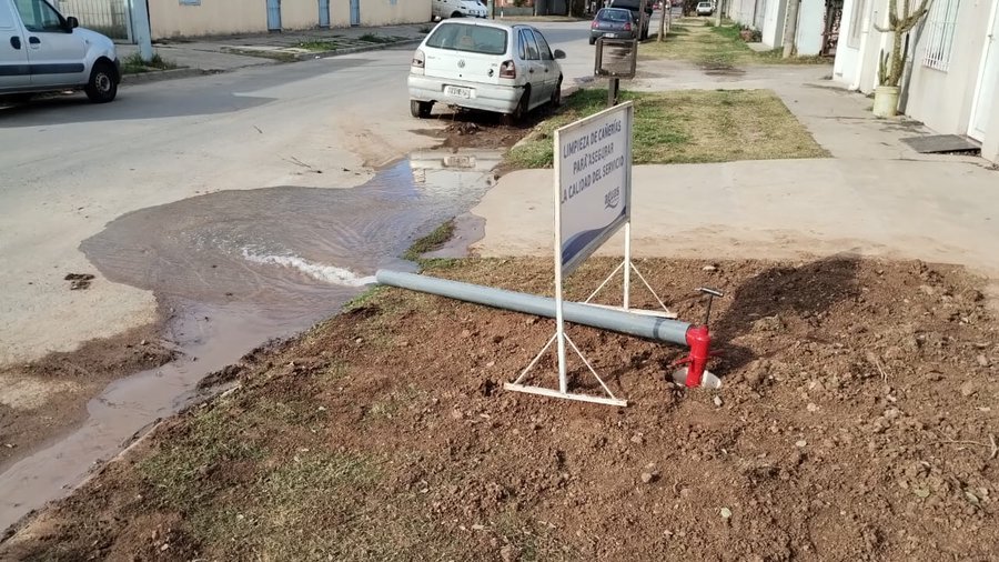 REPARACIONES. Se est&aacute;n realizando tareas de mejoras en un sector del barrio G&uuml;emes de nuestra ciudad.