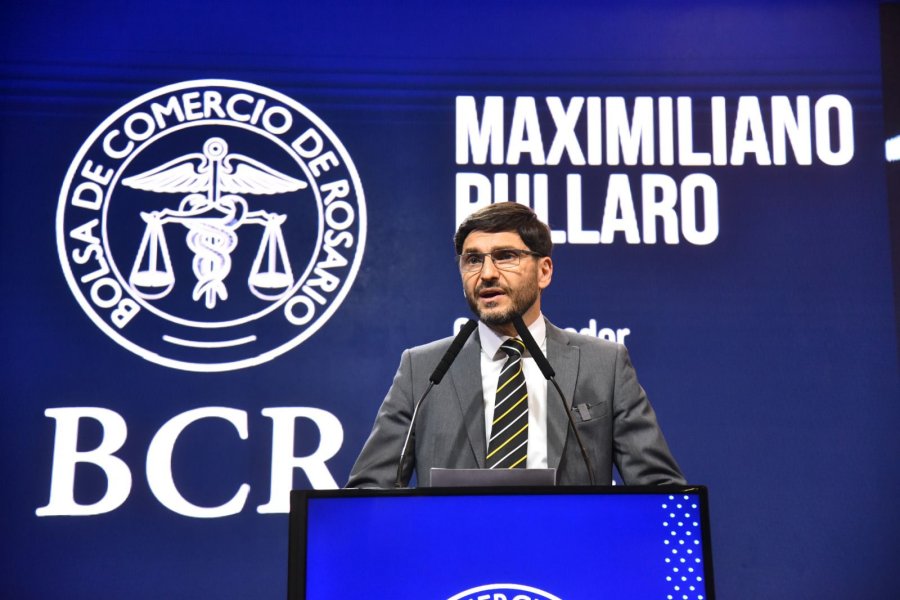 Pullaro destac&oacute; los pilares de su gesti&oacute;n en su mensaje en la Bolsa de Comercio de Rosario.
