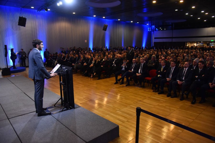 Pullaro repas&oacute; su agenda productiva ante empresarios y directivos de la Bolsa de Comercio de Rosario. (FOTO SCS)