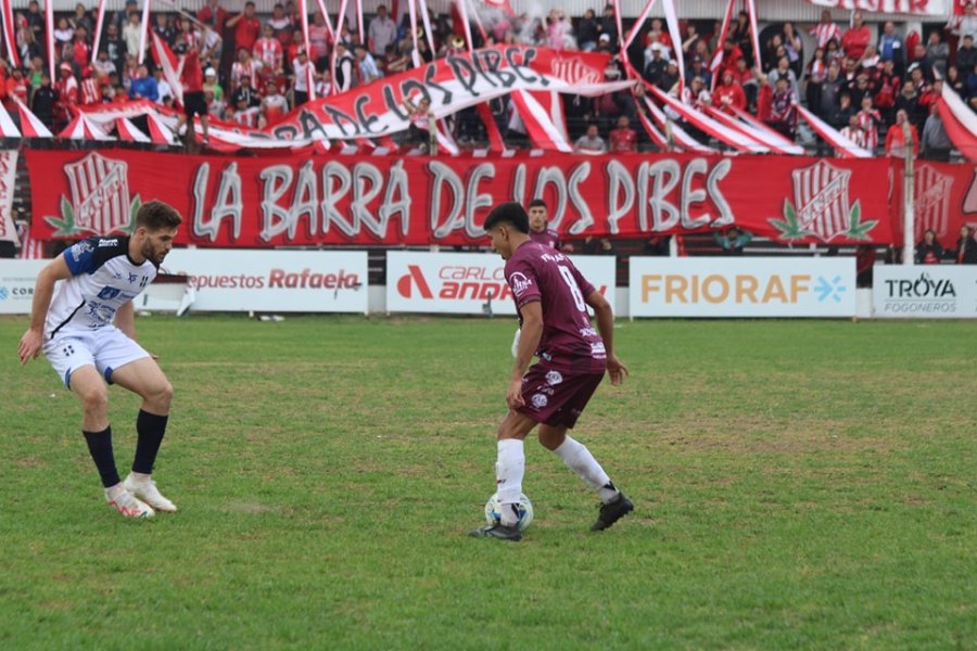 TIENE QUE APARECER./ El León necesita del buen nivel de Peralta.