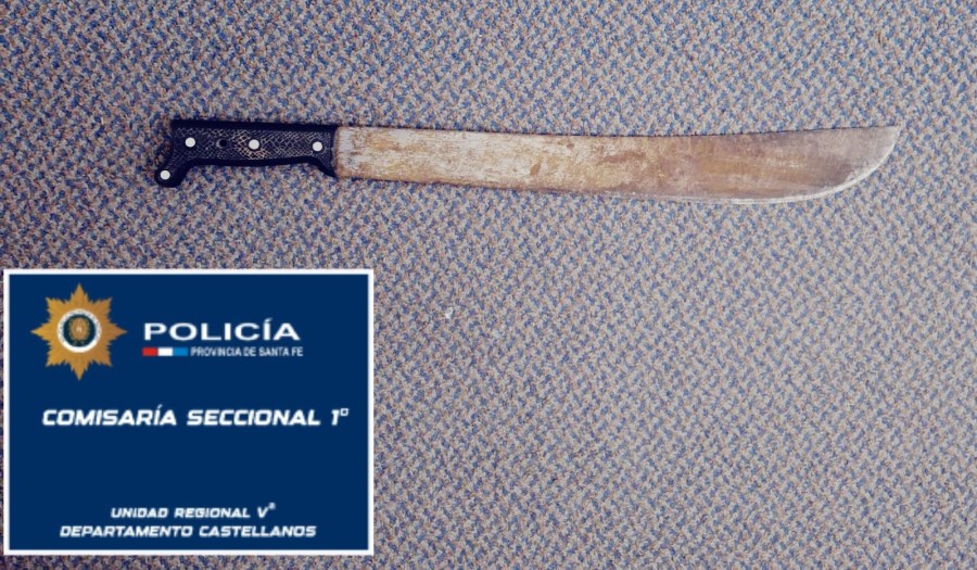 El machete secuestrado por la Policía.