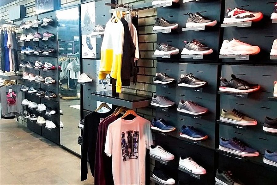 INDUMENTARIA Y CALZADO. Mostró en el séptimo mes del año un decrecimiento estimado de 19,1%.