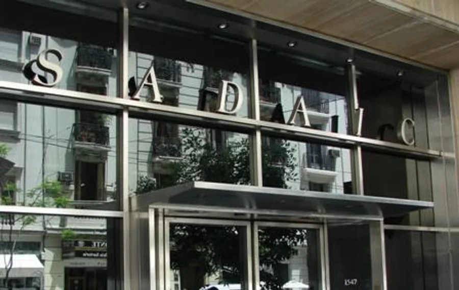 Con el nuevo decreto, ya no se le pagar&aacute; 'derechos de autor' a la Sociedad Argentina de Autores y Compositores de M&uacute;sica.