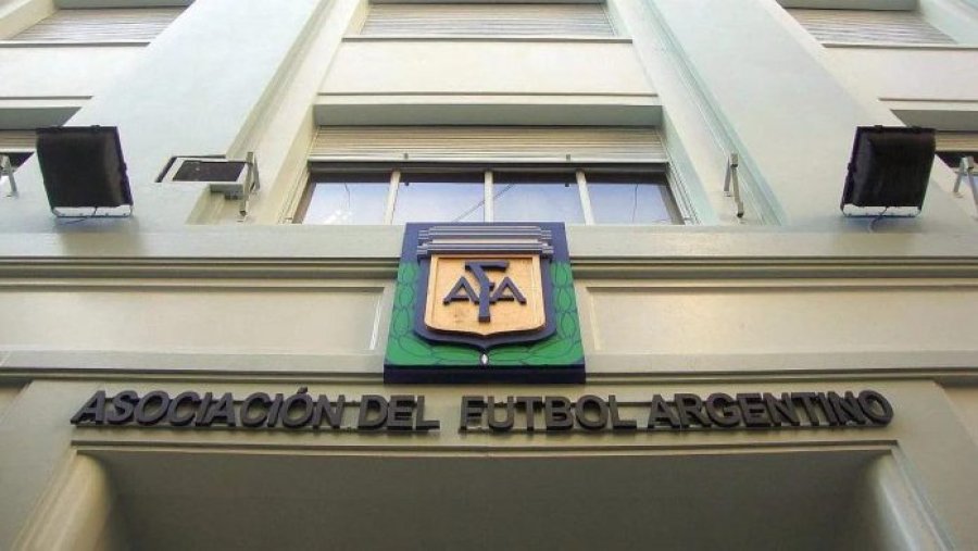 SIGUE LA PUJA./ AFA resiste los embates del Gobierno.