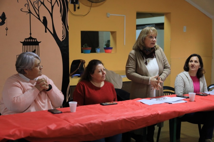 Tambi&eacute;n estuvo presente la delegada de la Regi&oacute;n III de Educaci&oacute;n, Delia Colucci.