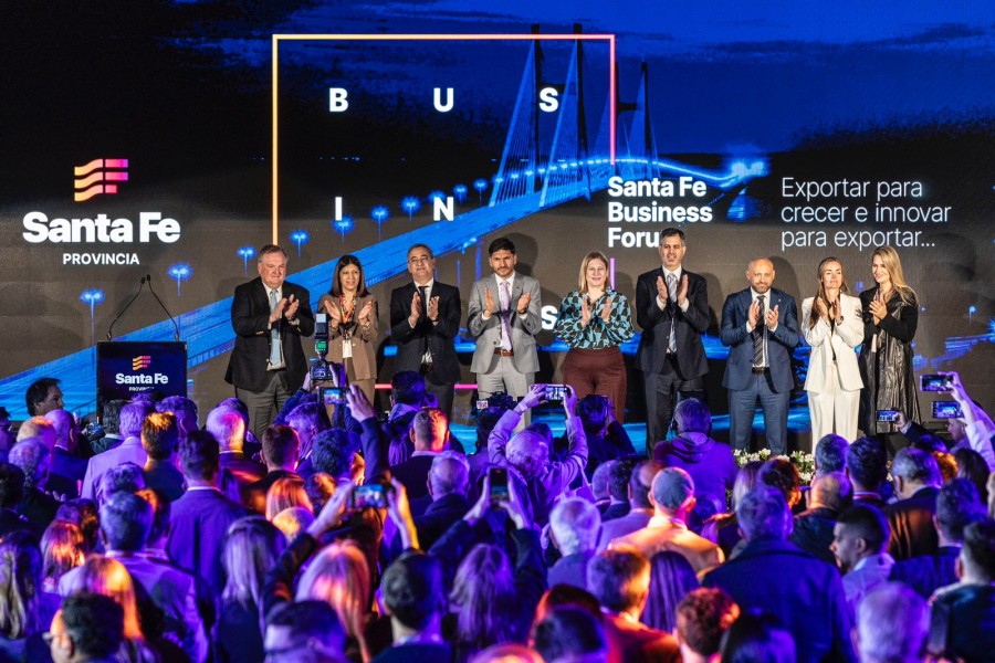 El gobernador Maximiliano Pullaro encabez&oacute; este martes la apertura del Santa Fe Business Forum.