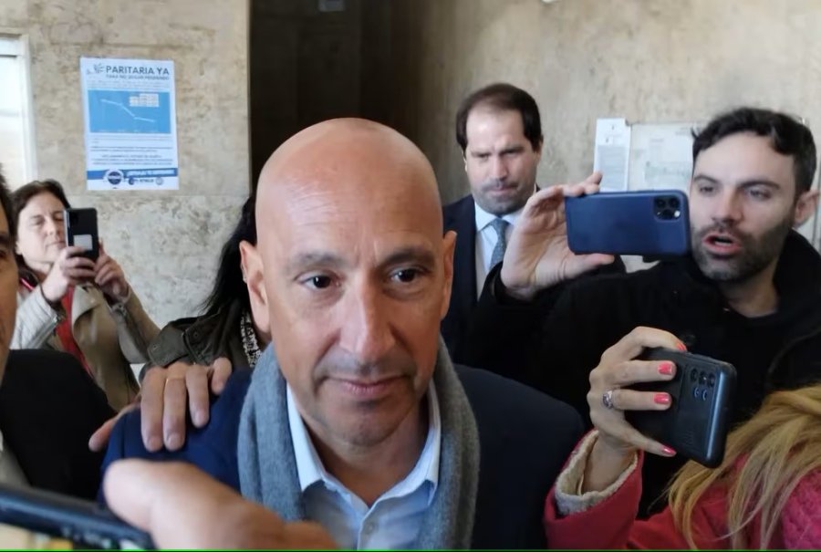 M&Eacute;DICO. Federico Saavedra en Tribunales.