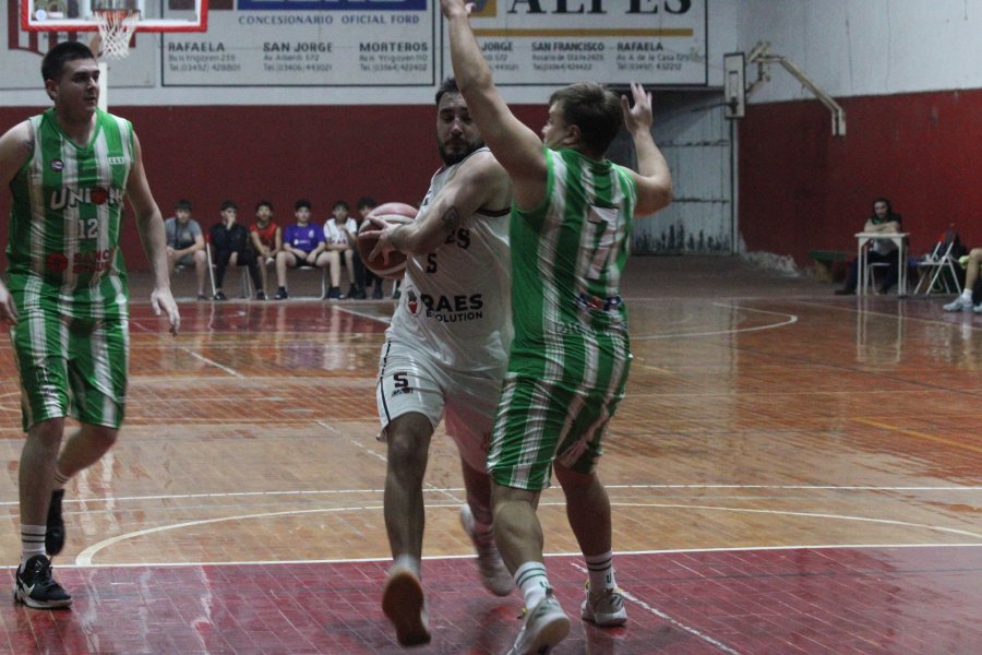 DOS DE LA ARB./ Unión le ganó a 9 de Julio.